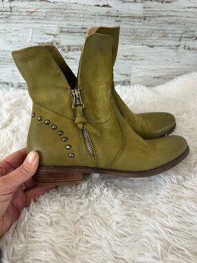 MJUS Olive Green Leather Boots